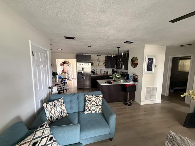 5 bedroom Single Family Residence at 912 Montego Drive, Dillman Heights 3, West Palm Beach — photo 2