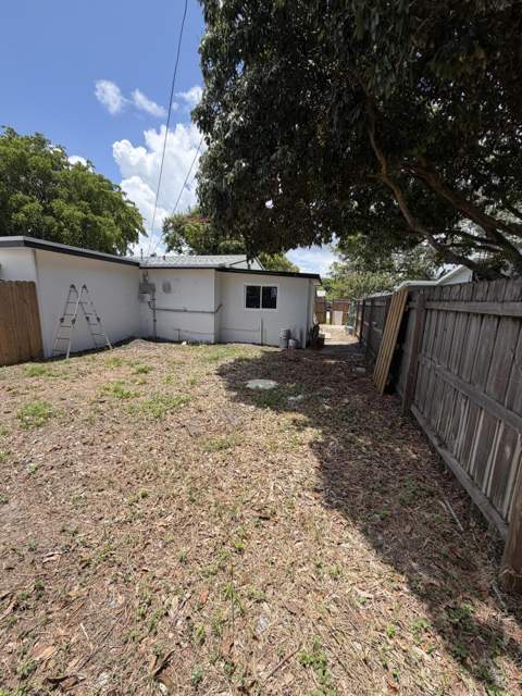 912 Montego Drive, West Palm Beach FL - photo 16 of 25