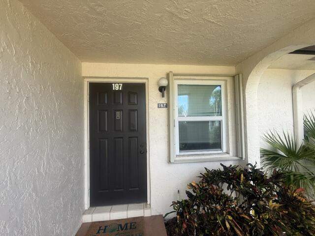 2 bedroom Villa at 197 Lake Susan Lane, Golden Lakes Village Condo M, West Palm Beach — photo 2