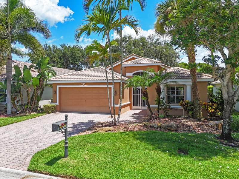 3 bedroom Single Family Residence at 6274 Via Primo Street, Bellaggio, Lake Worth — photo 2