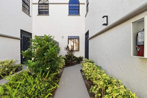 5226 Europa Drive #c, Boynton Beach FL - photo 8 of 37