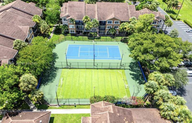 2 bedroom Condominium at 8955 Wiles Road #306, Edgewater Condo, Coral Springs — photo 4