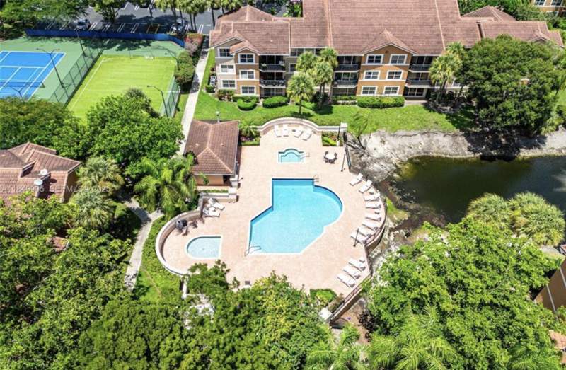 2 bedroom Condominium at 8955 Wiles Road #306, Edgewater Condo, Coral Springs — photo 5