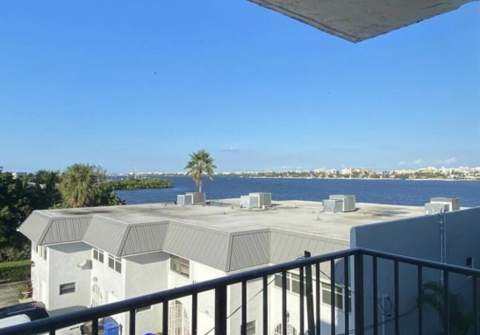 301 Croton Avenue #407, Lantana FL - photo 9 of 11