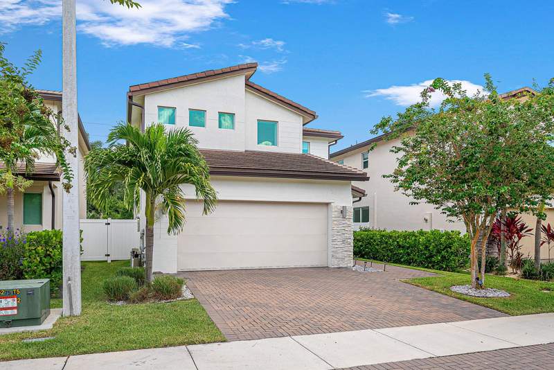 4 bedroom Single Family Residence at 1600 Verawood Lane, Banyan Court, Delray Beach — photo 3