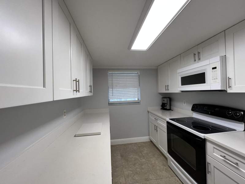 1 bedroom Condominium at 2760 SW 22nd Avenue #1710, Sabal Pine Condo, Delray Beach — photo 3