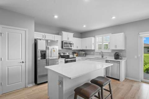 3833 Lancove Way, Fort Pierce FL - photo 7 of 28