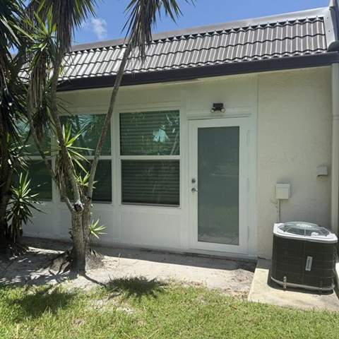 197 Lake Susan Lane, West Palm Beach FL - photo 21 of 24