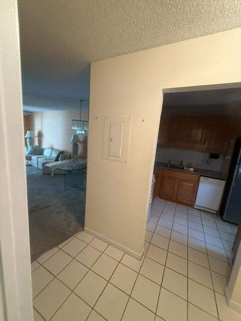 197 Lake Susan Lane, West Palm Beach FL - photo 6 of 24