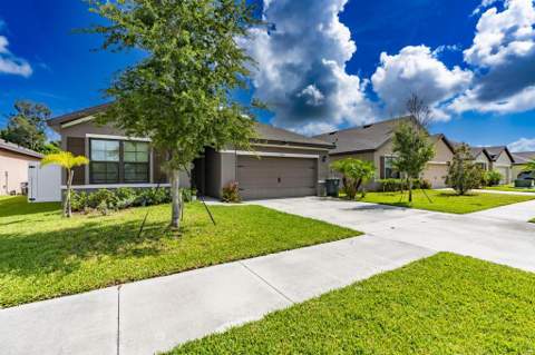 5316 Amusement Avenue, Fort Pierce FL - photo 7 of 67