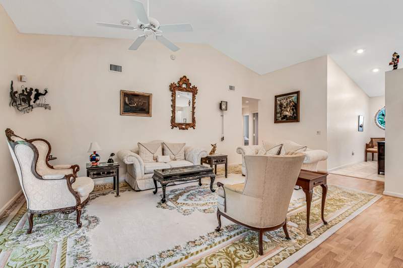 3 bedroom Condominium at 7027 Summer Tree Drive #201, Palm Isles I, II And III Condos, Boynton Beach — photo 2