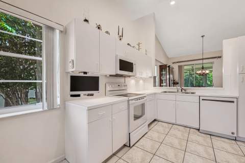 7027 Summer Tree Drive #201, Boynton Beach FL - photo 22 of 77
