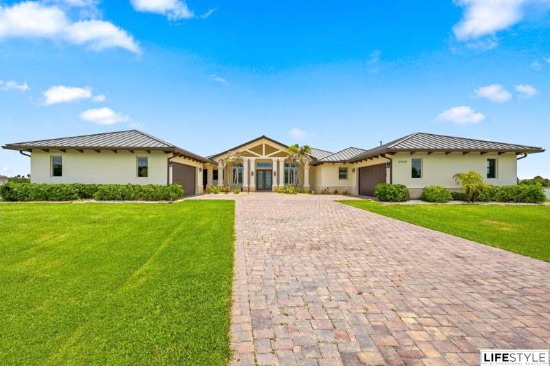 4 bedroom Single Family Residence at 2990 Johnston Road, Postobelo, A Subdivision, Fort Pierce — photo 2