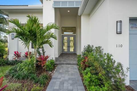 110 SE Via Verona, Port St. Lucie FL - photo 6 of 55