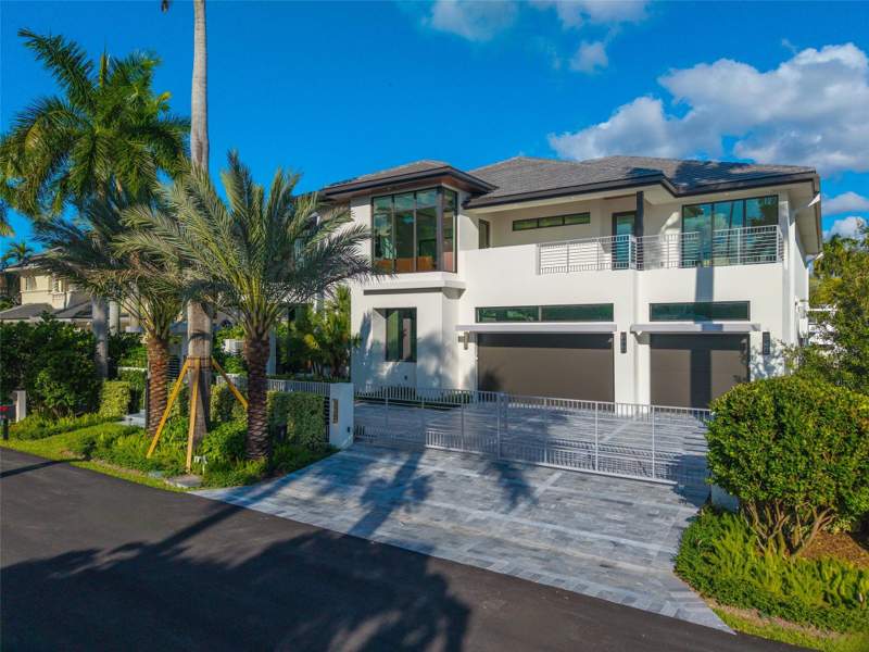 6 bedroom Single Family Residence at 24 Fiesta Way, Nurmi Isles Island No 3, Fort Lauderdale — photo 2