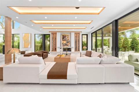 24 Fiesta Way, Fort Lauderdale FL - photo 7 of 86