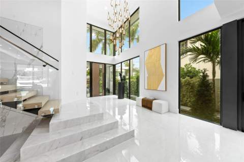24 Fiesta Way, Fort Lauderdale FL - photo 9 of 86