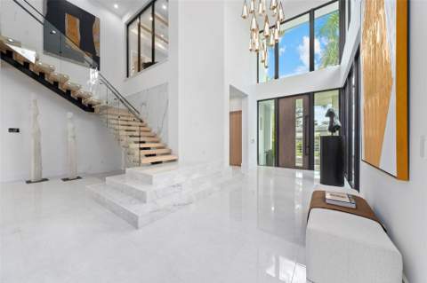 24 Fiesta Way, Fort Lauderdale FL - photo 12 of 86