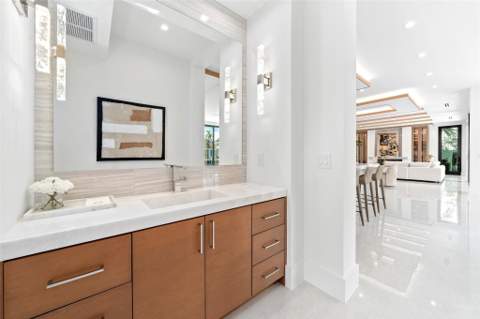 24 Fiesta Way, Fort Lauderdale FL - photo 19 of 86