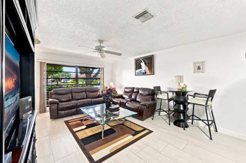 4863 Dovewood Terrace, Boynton Beach FL - photo 8 of 42
