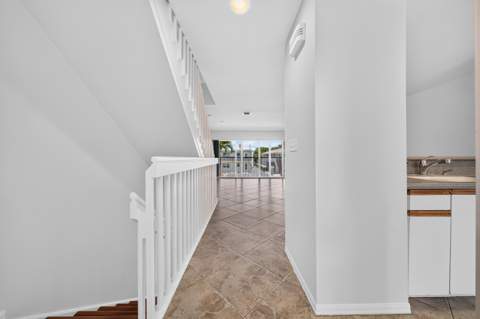 1998 NE 7th Street #103, Deerfield Beach FL - photo 11 of 55