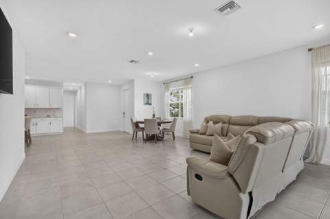 1332 Haywagon Trail, Loxahatchee FL - photo 14 of 73