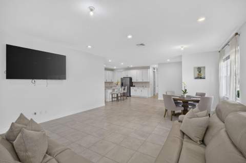 1332 Haywagon Trail, Loxahatchee FL - photo 15 of 73
