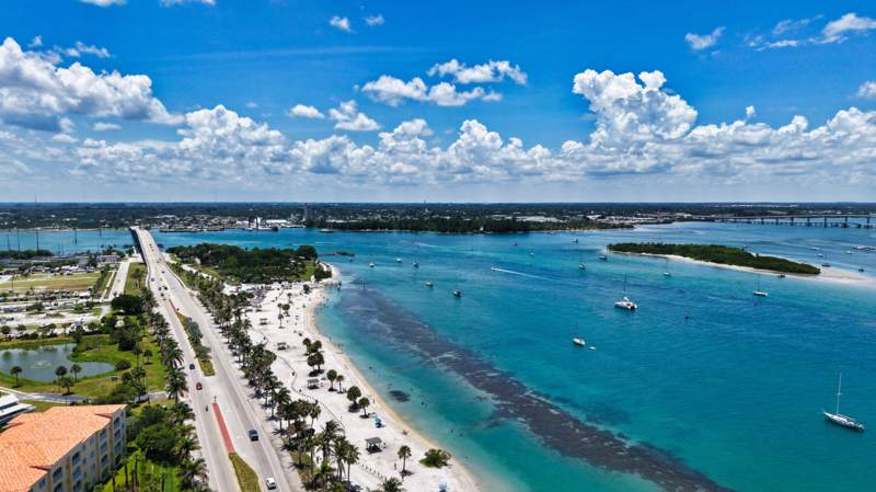 2 bedroom Condominium at 17 Harbour Isle Drive #Ph03, Harbour Isle At Hutchinson Island West, A Condominium, Hutchinson Island — photo 4