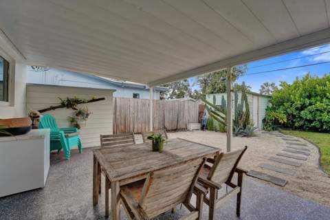 180 NW 48th Court, Oakland Park FL - photo 12 of 33