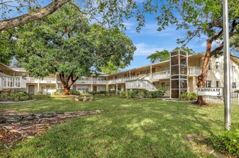 237 Farnham J, Deerfield Beach FL - photo 13 of 22