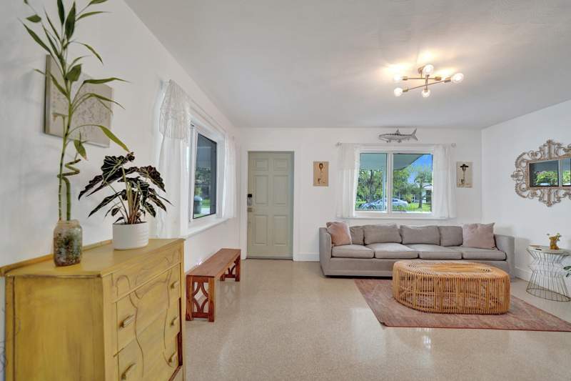 2 bedroom Single Family Residence at 180 NW 48th Court, North Andrews Gardens First Add, Oakland Park — photo 2