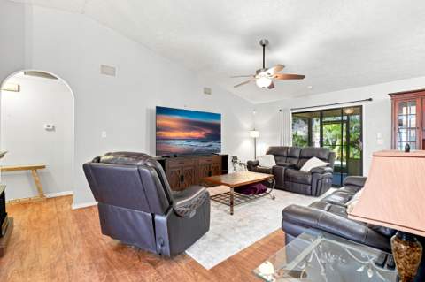 6107 Bamboo Drive, Fort Pierce FL - photo 15 of 45