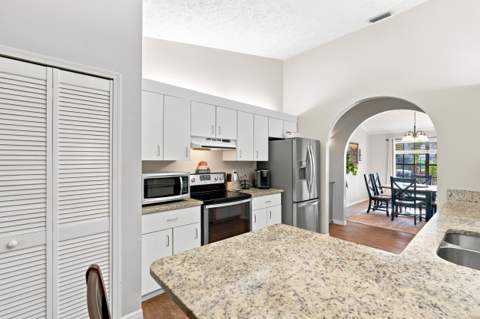 6107 Bamboo Drive, Fort Pierce FL - photo 21 of 45
