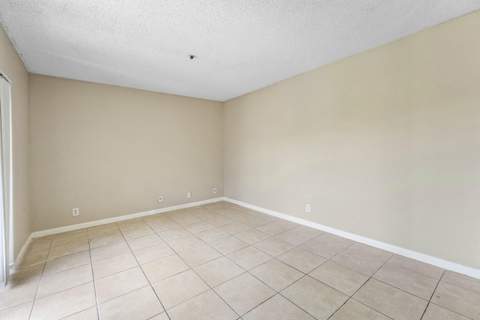 1534 Forest Lakes Circle #D, West Palm Beach FL - photo 20 of 26