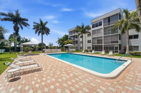3000 E Sunrise Lakes Drive #223, Sunrise FL - photo 22 of 39