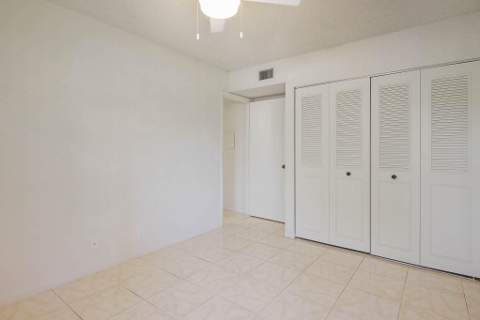 3367 Perimeter Drive, Greenacres FL - photo 15 of 27