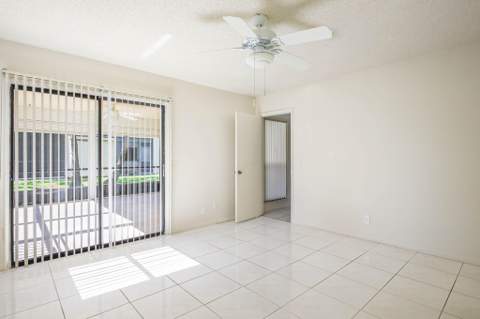 3367 Perimeter Drive, Greenacres FL - photo 18 of 27