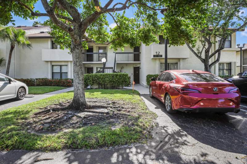 2 bedroom Condominium at 3367 Perimeter Drive, Park Pointe, Greenacres — photo 2