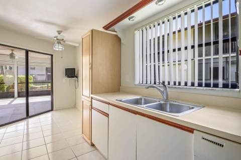 3367 Perimeter Drive, Greenacres FL - photo 8 of 27