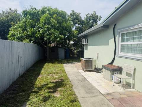 3335 10th Avenue, Palm Springs FL - photo 16 of 20