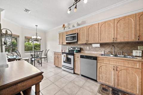 6757 Via Regina, Boca Raton FL - photo 14 of 61