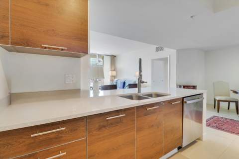 480 Hibiscus Street #821, West Palm Beach FL - photo 8 of 25