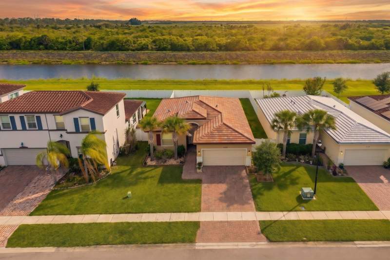 3 bedroom Single Family Residence at 8095 NW Greenbank Circle, Copper Creek Plat No 2, Port St. Lucie — photo 2
