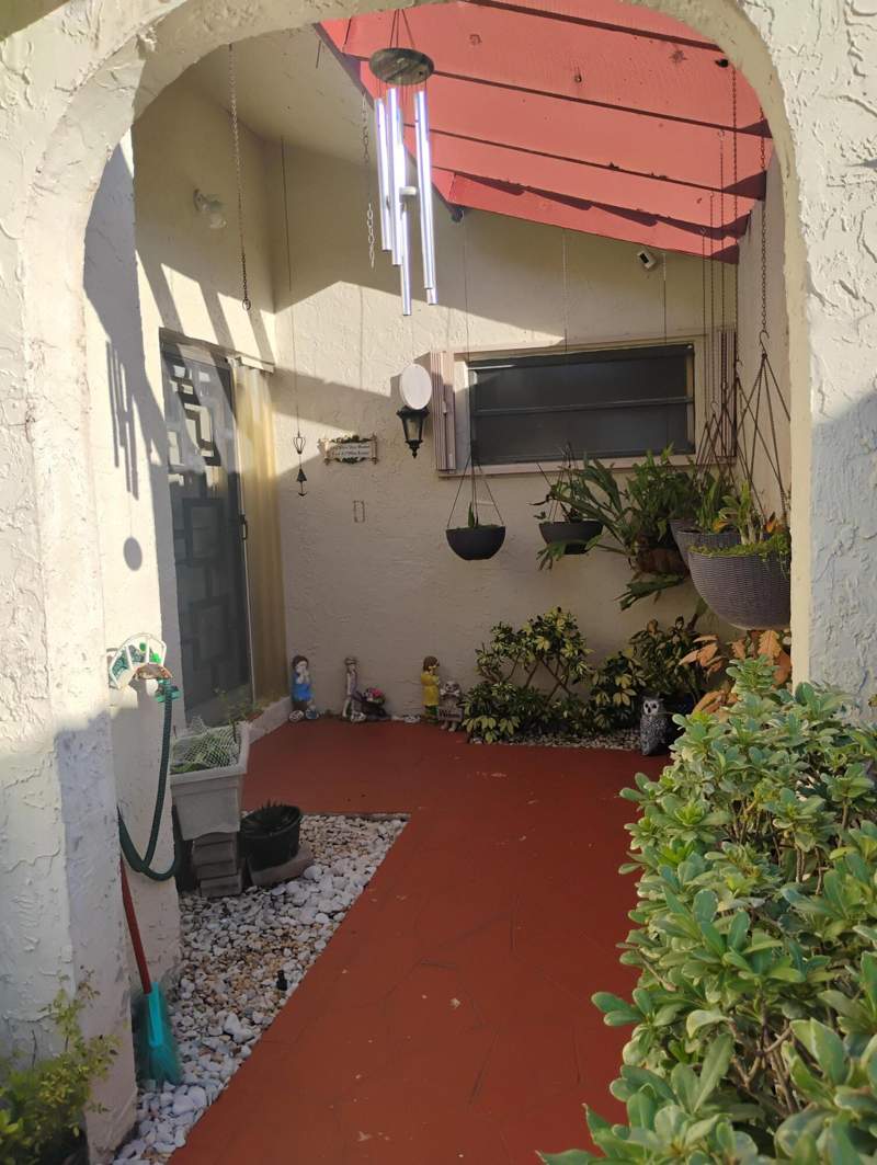 2 bedroom Single Family Residence at 5665 Lakeview Mews Drive, Villas Of Green Glen Ii-B, Boynton Beach — photo 3
