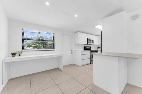 1712 NE 50th Court, Pompano Beach FL - photo 16 of 52