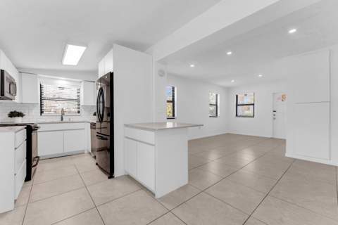 1712 NE 50th Court, Pompano Beach FL - photo 17 of 52