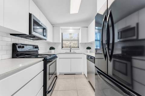 1712 NE 50th Court, Pompano Beach FL - photo 20 of 52