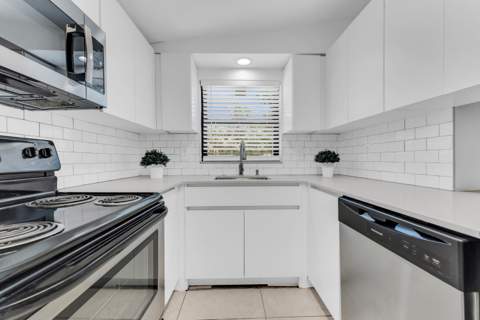 1712 NE 50th Court, Pompano Beach FL - photo 21 of 52