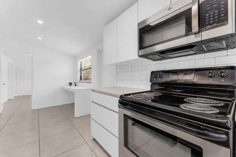 1712 NE 50th Court, Pompano Beach FL - photo 22 of 52