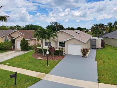 9123 Pine Springs Drive, Boca Raton FL - photo 7 of 59
